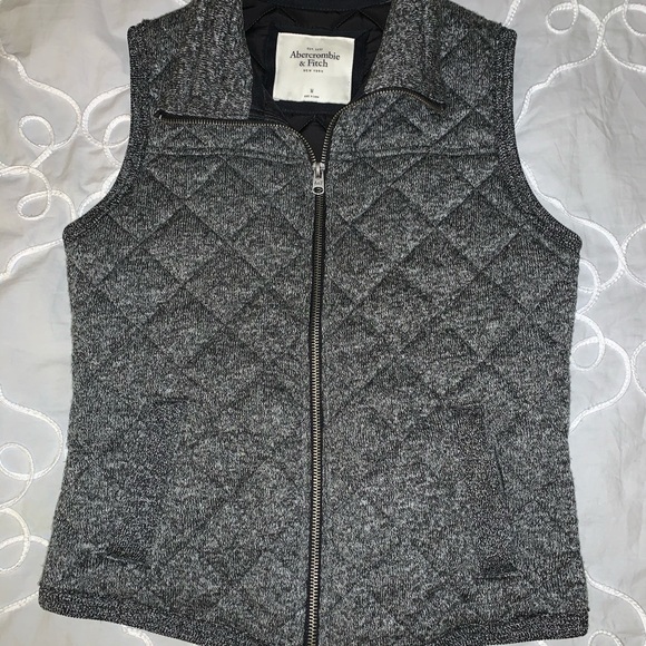 Abercrombie & Fitch Jackets & Blazers - Abercrombie and fitch grey quilted vest